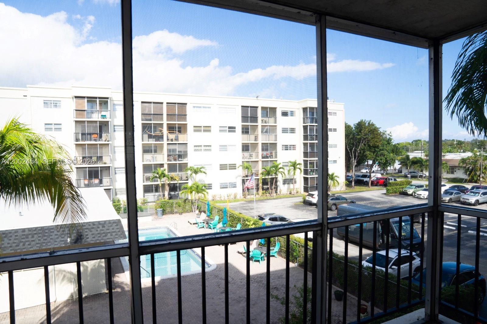 PARKSIDE TOWERS CONDO - Residential