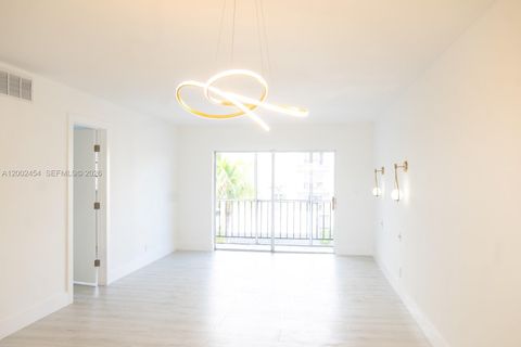 220 SW 9th Ave 306 Hallandale Beach FL 33009