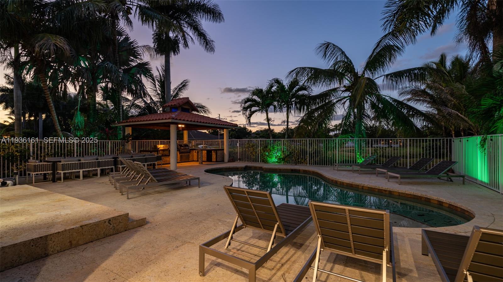 CHAMBERS LAND CO SUB NE1/ - Residential