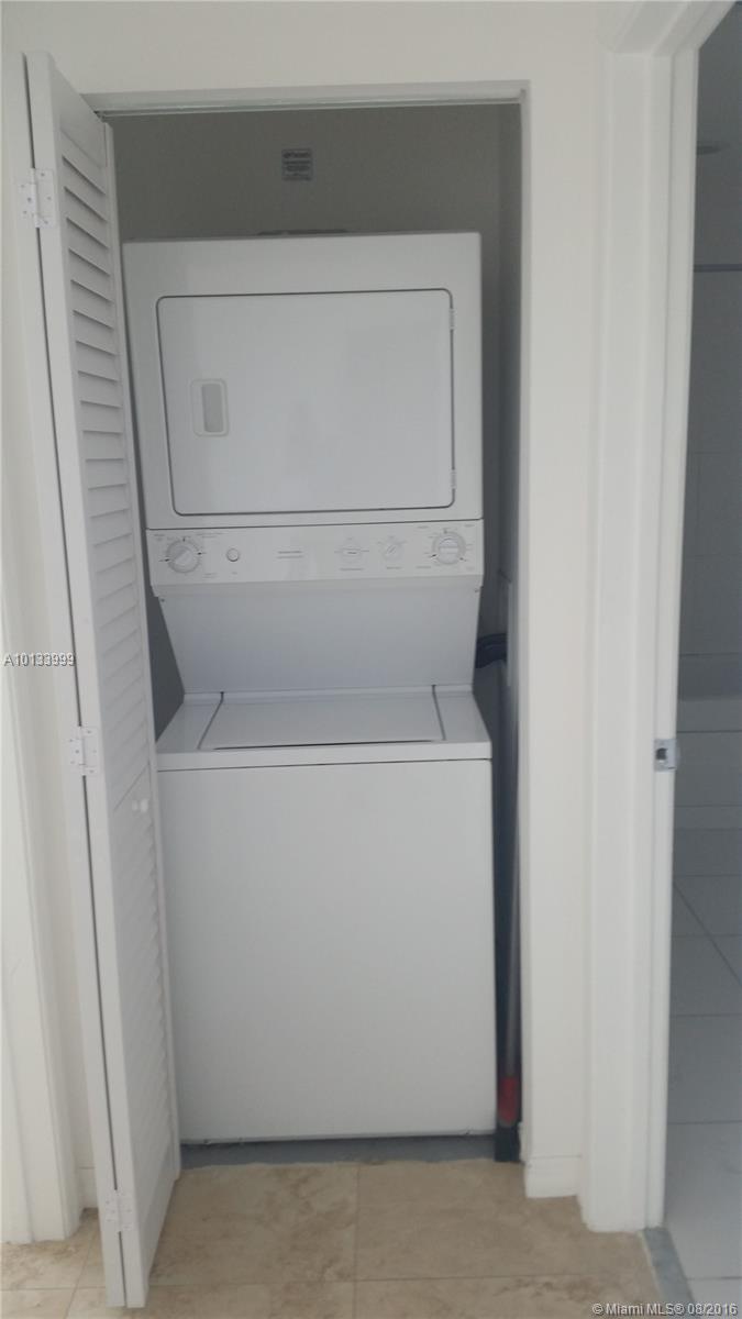 THE PLAZA AT BRICKELL - Residential Lease