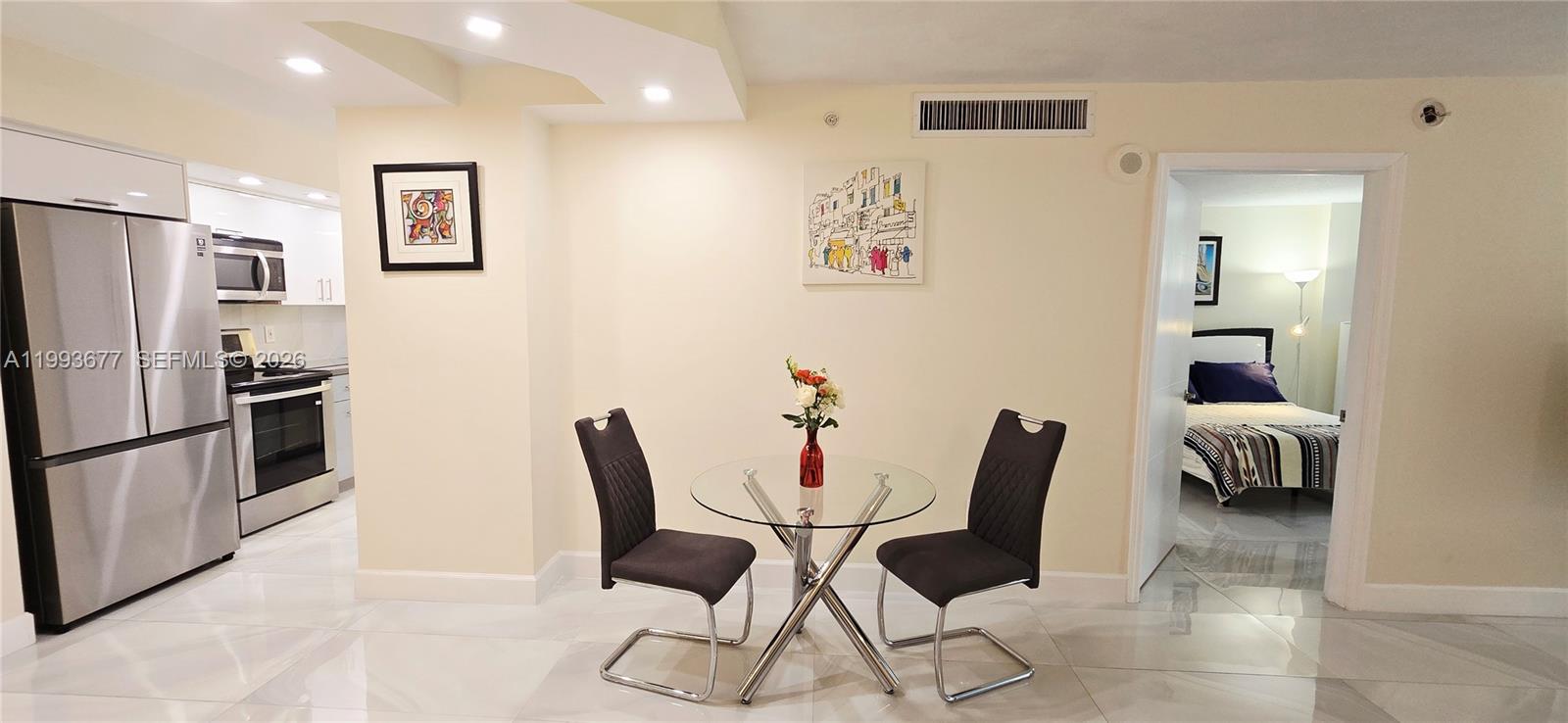 THE COLLINS CONDO - Residential Lease