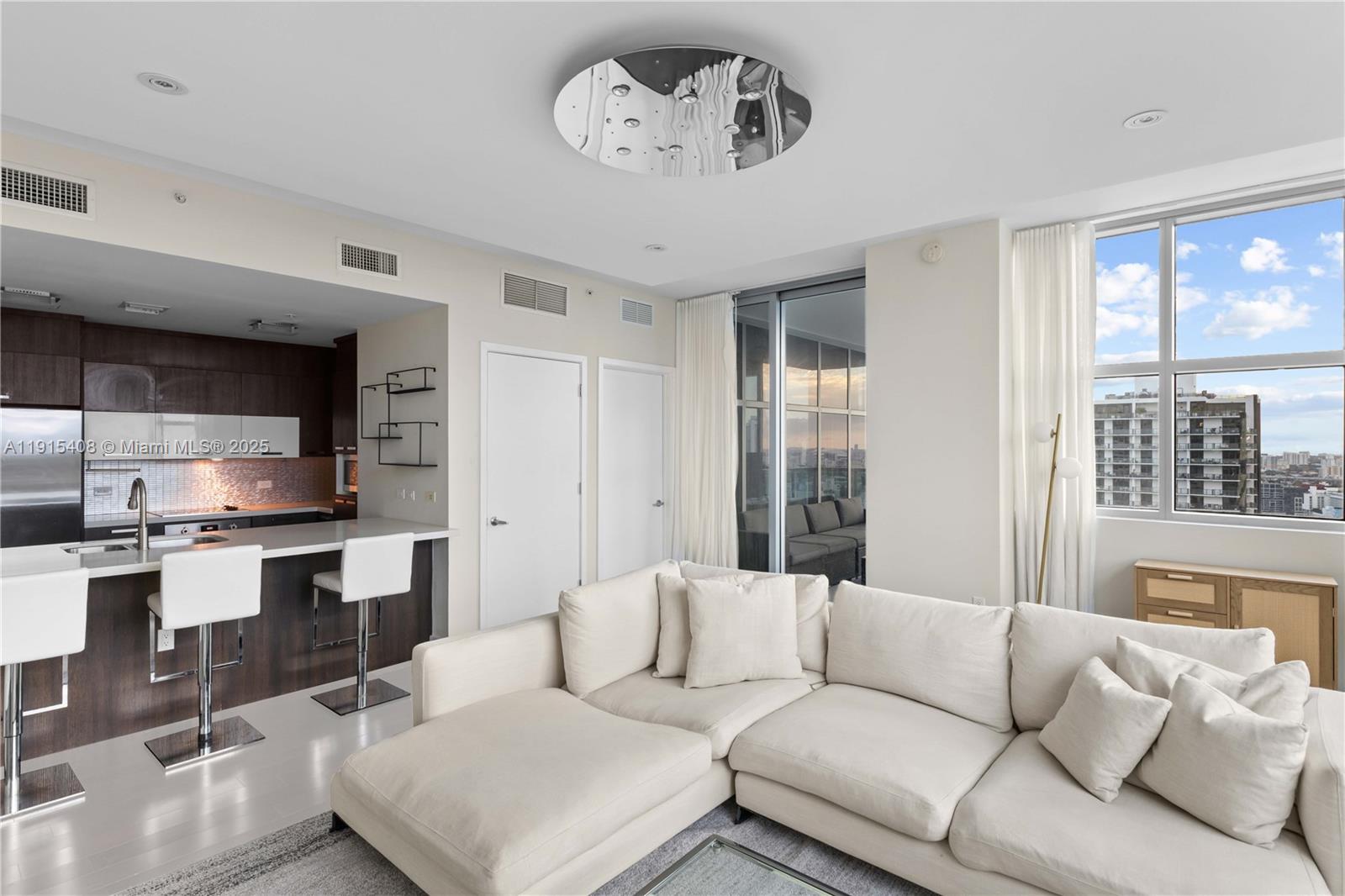 3301 NE 1st Ave H2901