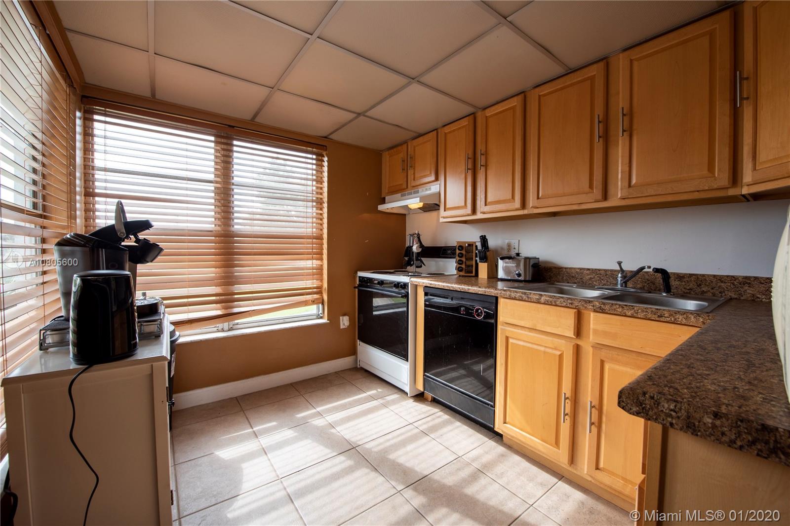 MANORS OF INVERRARY I-5 - Residential