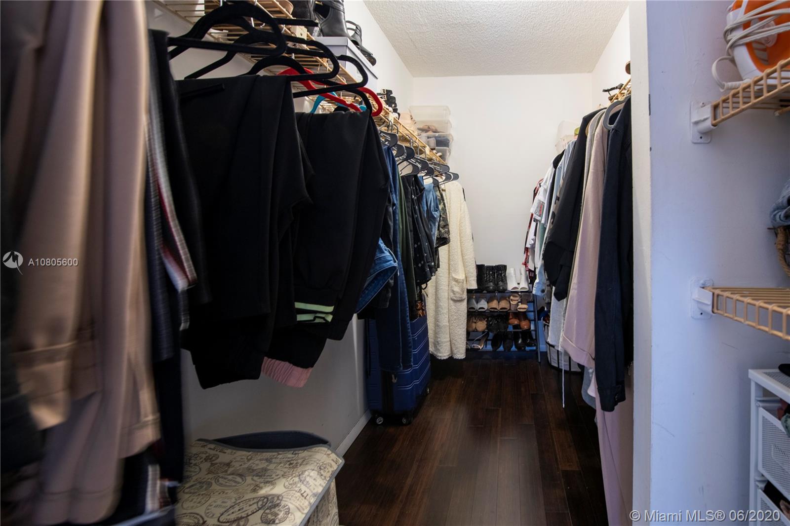 MANORS OF INVERRARY I-5 - Residential