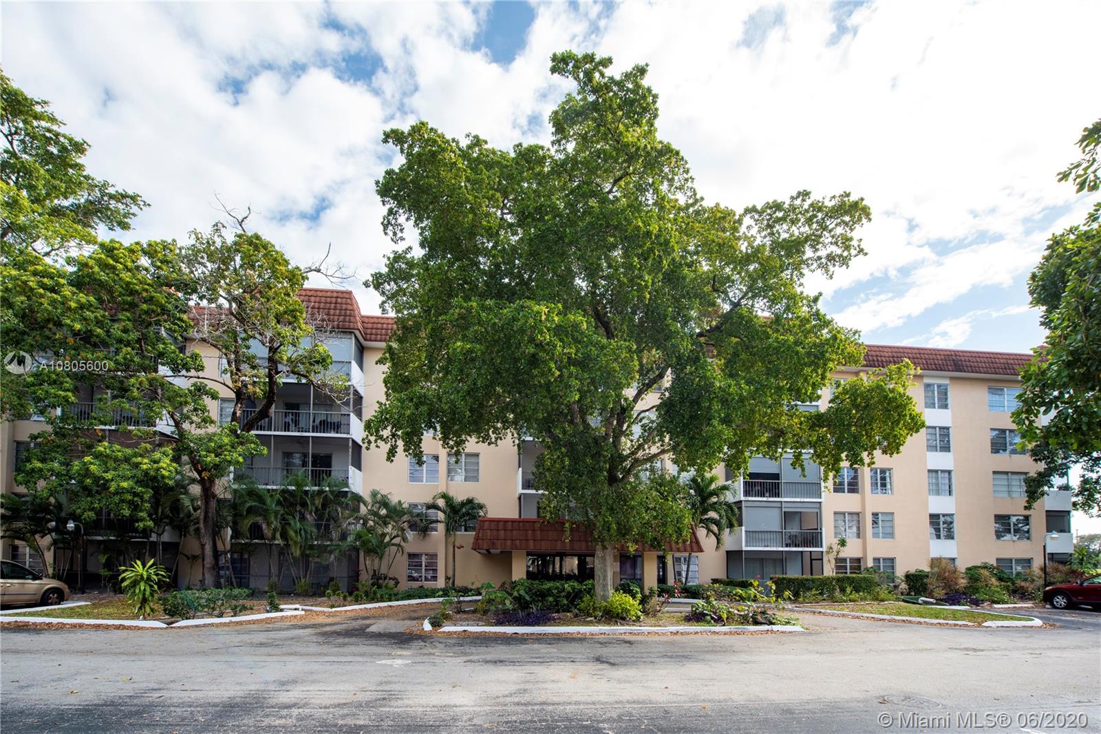 MANORS OF INVERRARY I-5 - Residential