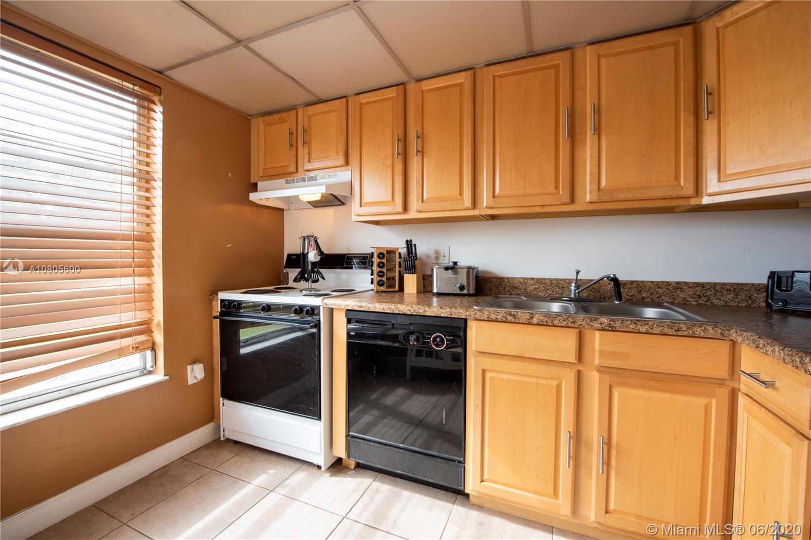 MANORS OF INVERRARY I-5 - Residential