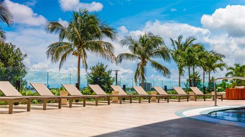700 NE 24th St 3605 Miami FL 33137