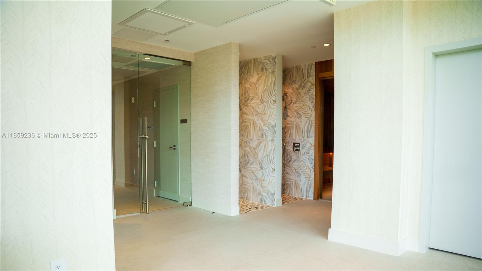 ARIA RESERVE SOUTH TOWER - Residential Lease