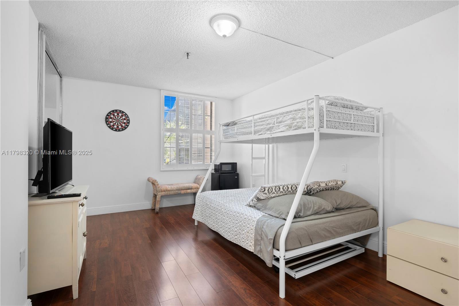 COCO WOOD CONDO - Residential