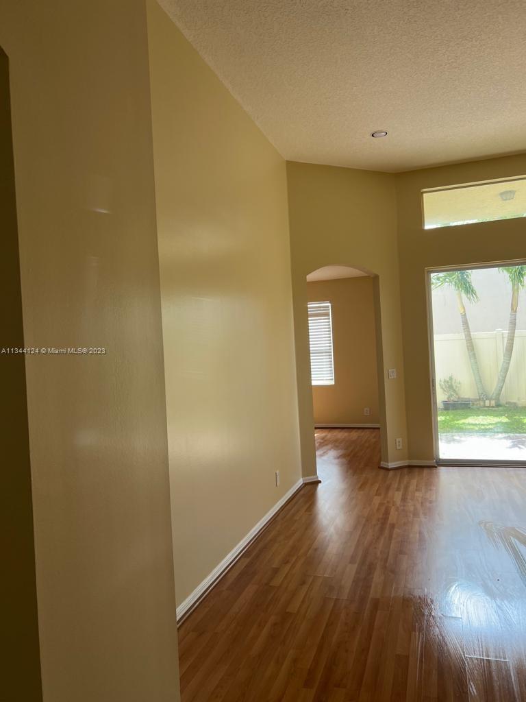 WELLINGTONS EDGE PAR 76 P - Residential