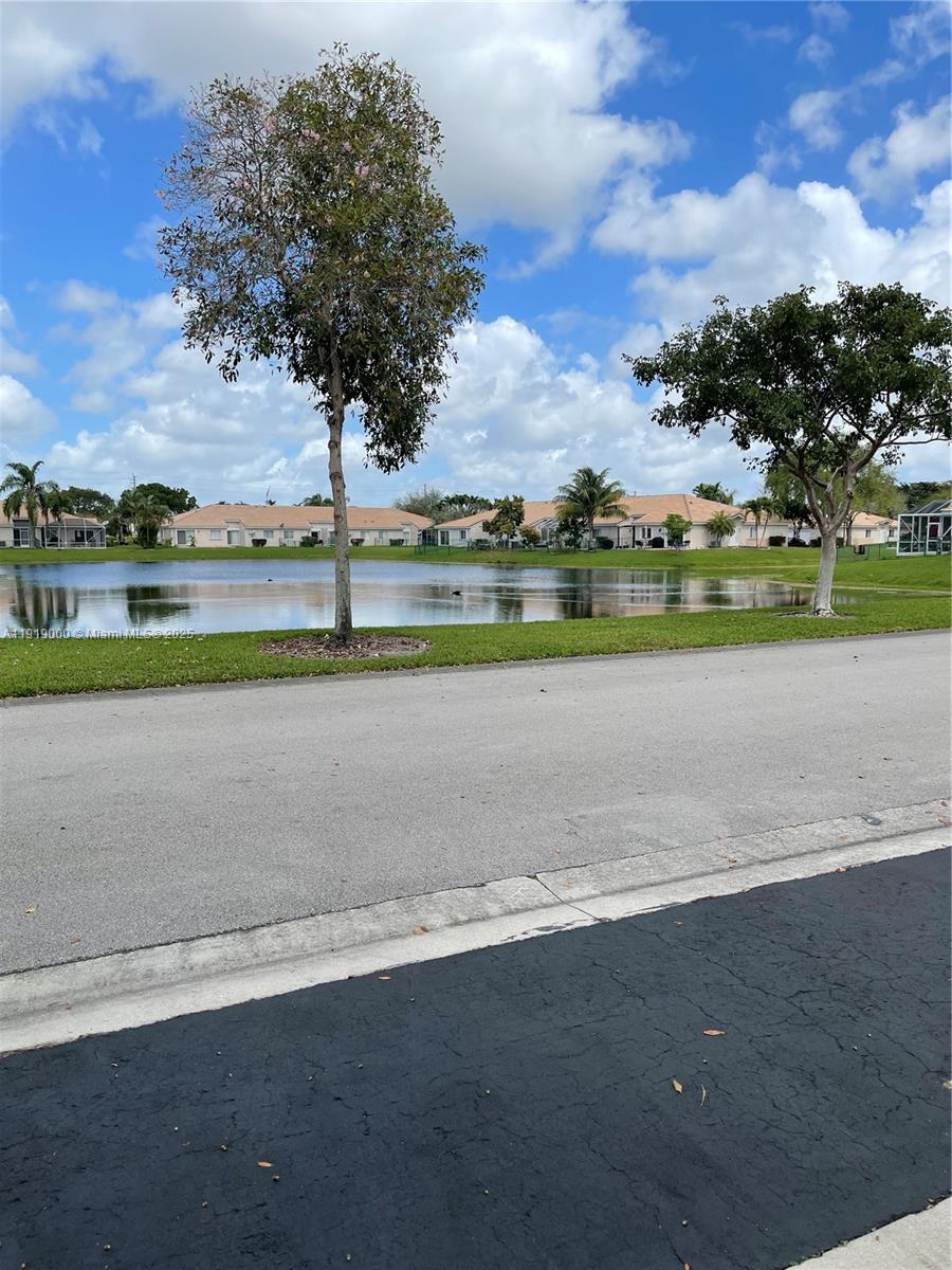 VILLAGES OF RENAISSANCE - Residential Lease