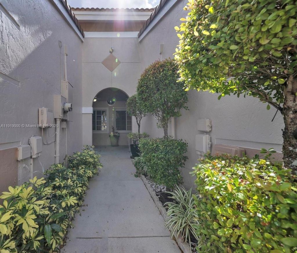 Photo of 11740 SW 19th St #11740, Miramar, FL 33025 (MLS # A11919000)