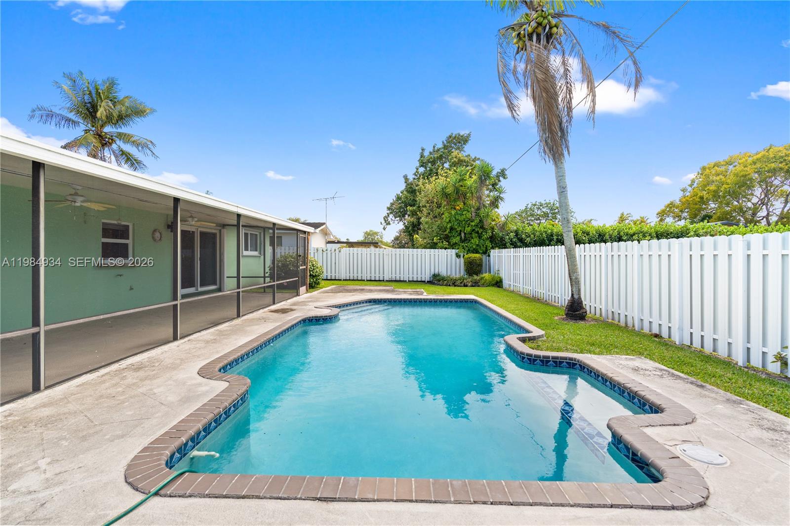 CUTLER RIDGE PINES - Residential