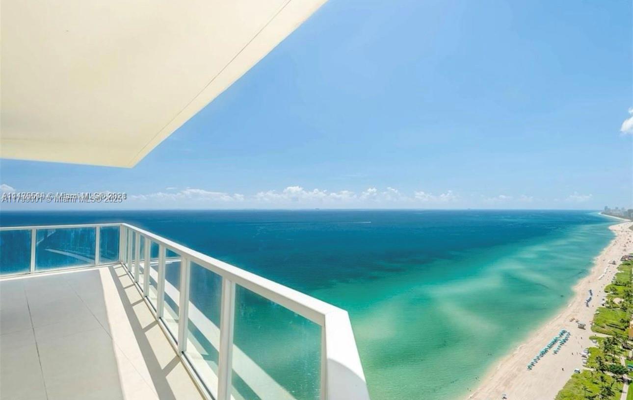 LA PERLA CONDO - Residential Lease