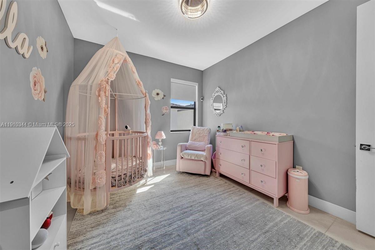 DOWNTOWN DORAL SOUTH PHAS - Residential