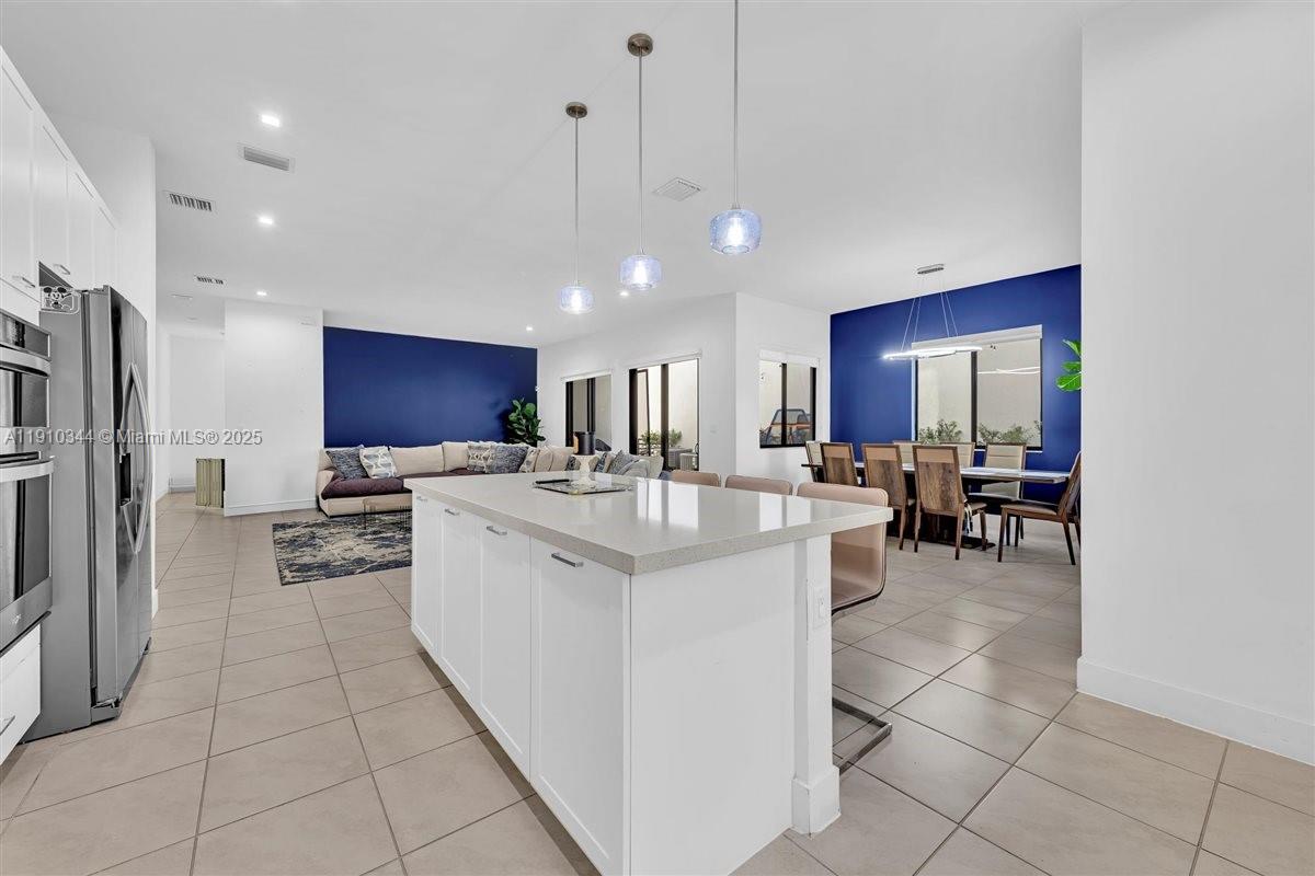 DOWNTOWN DORAL SOUTH PHAS - Residential