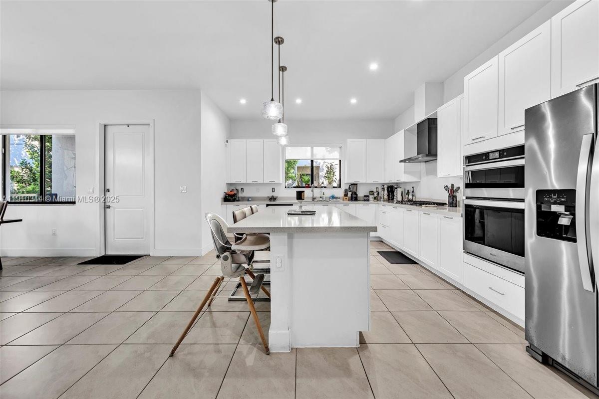 DOWNTOWN DORAL SOUTH PHAS - Residential