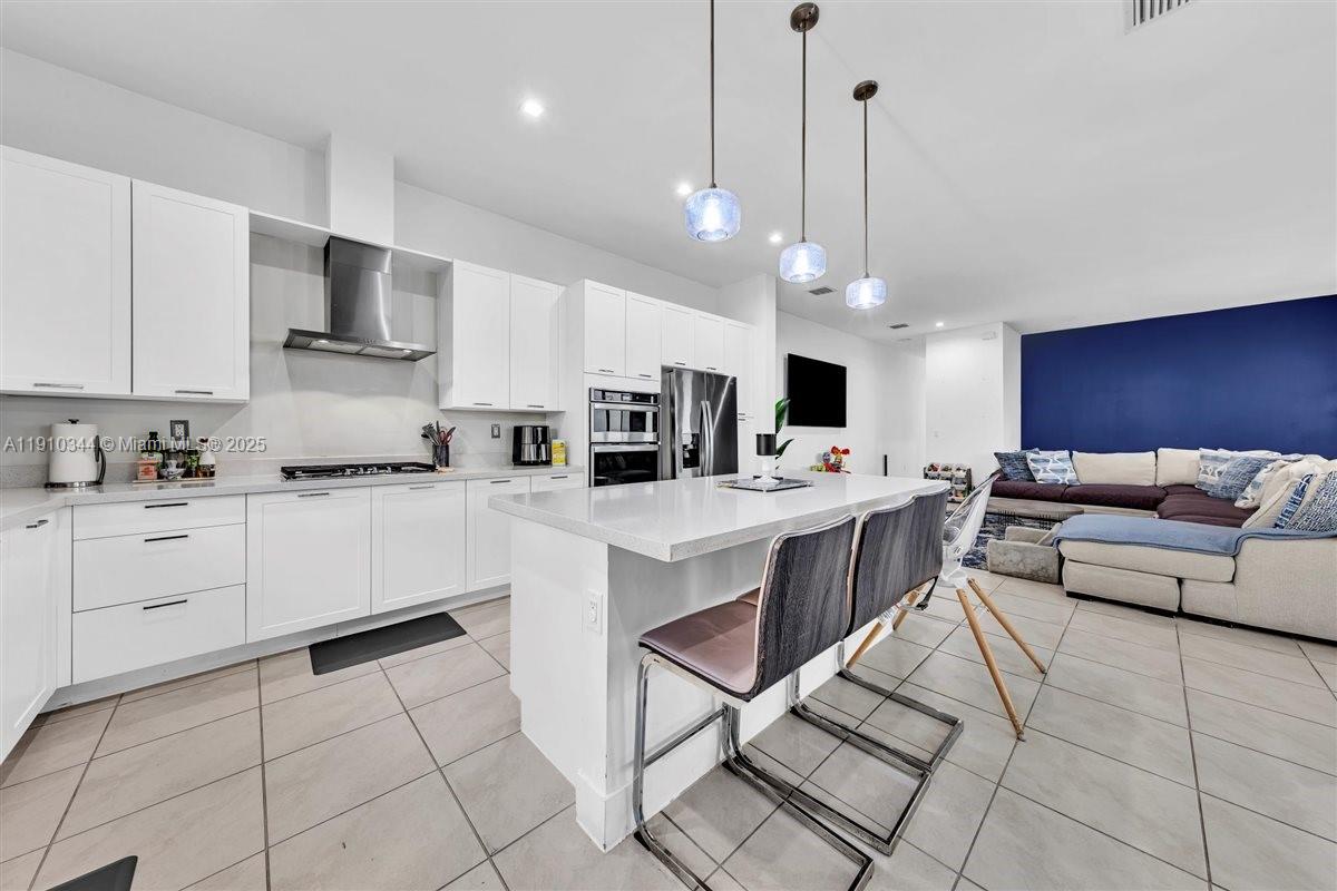 DOWNTOWN DORAL SOUTH PHAS - Residential