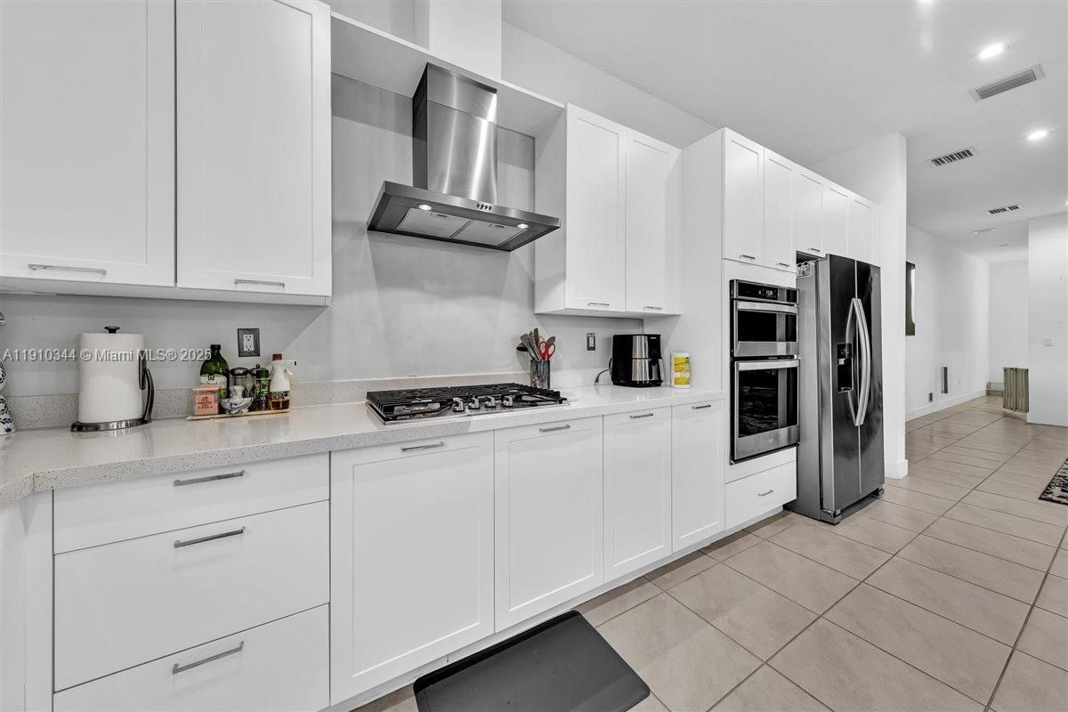 DOWNTOWN DORAL SOUTH PHAS - Residential