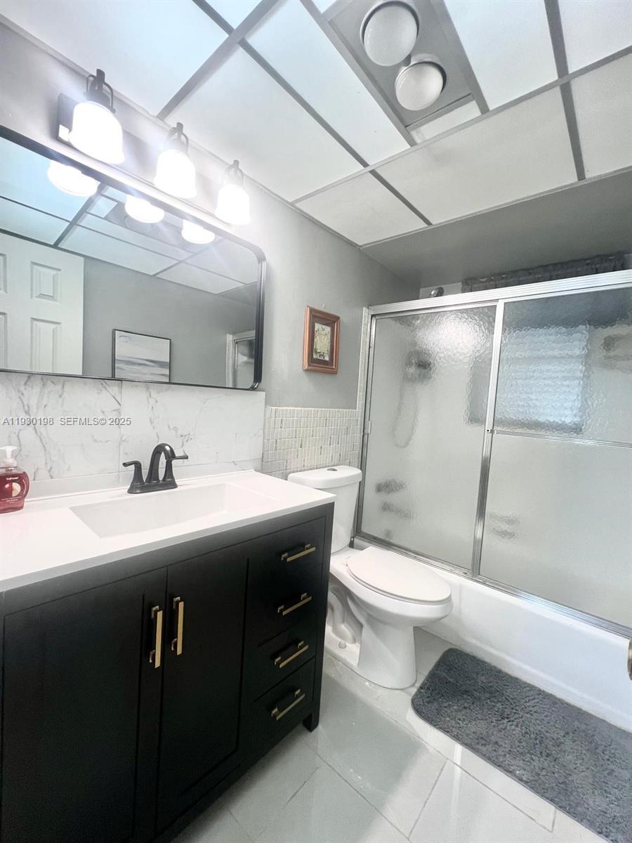 YACHT HARBOR APARTMENTS C - Residential Lease