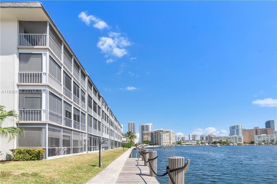 YACHT HARBOR APARTMENTS C - Residential Lease