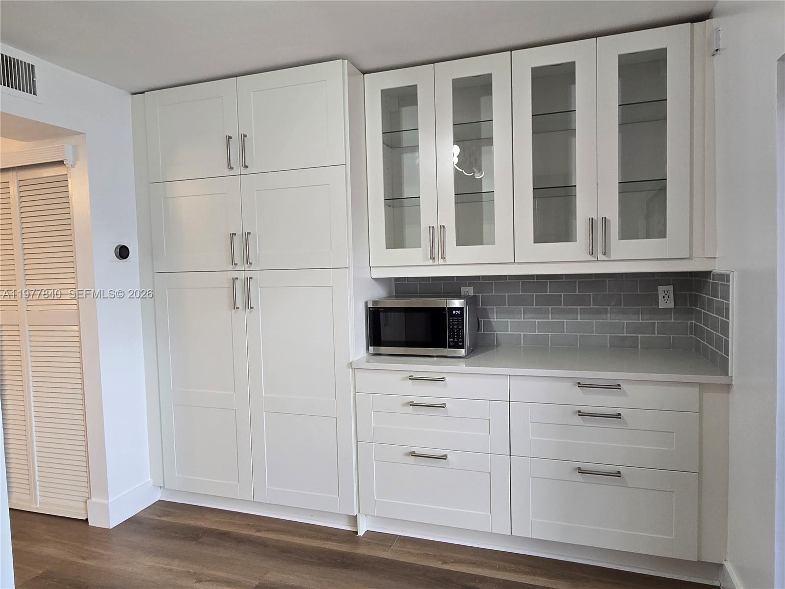 DADELAND COVE SEC 2 - Residential Lease