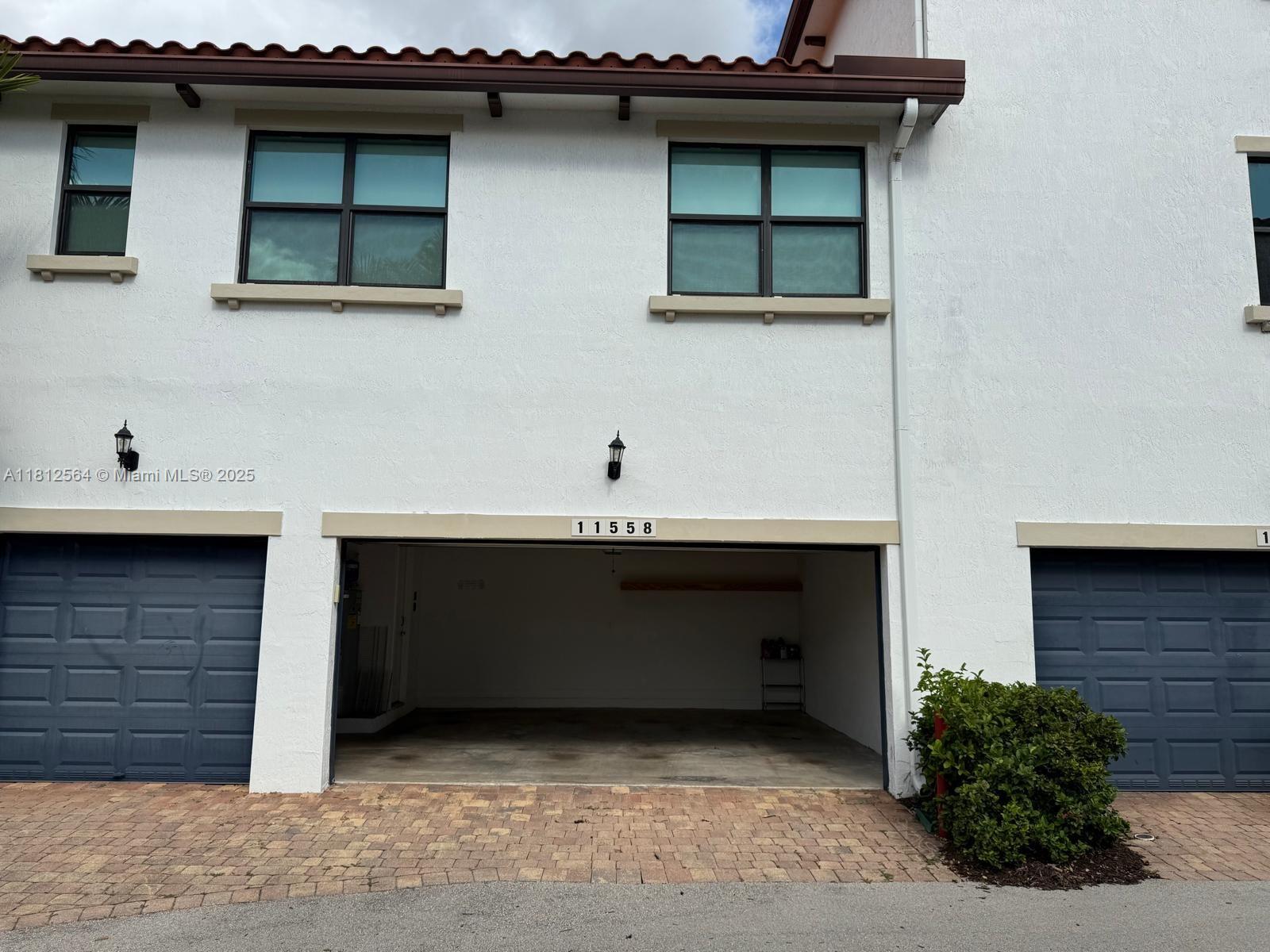 11558 SW 13th Ct