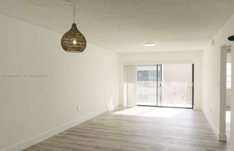 Photo of 8287 SW 128th St #210, Pinecrest, FL 33156 (MLS # A11966660)