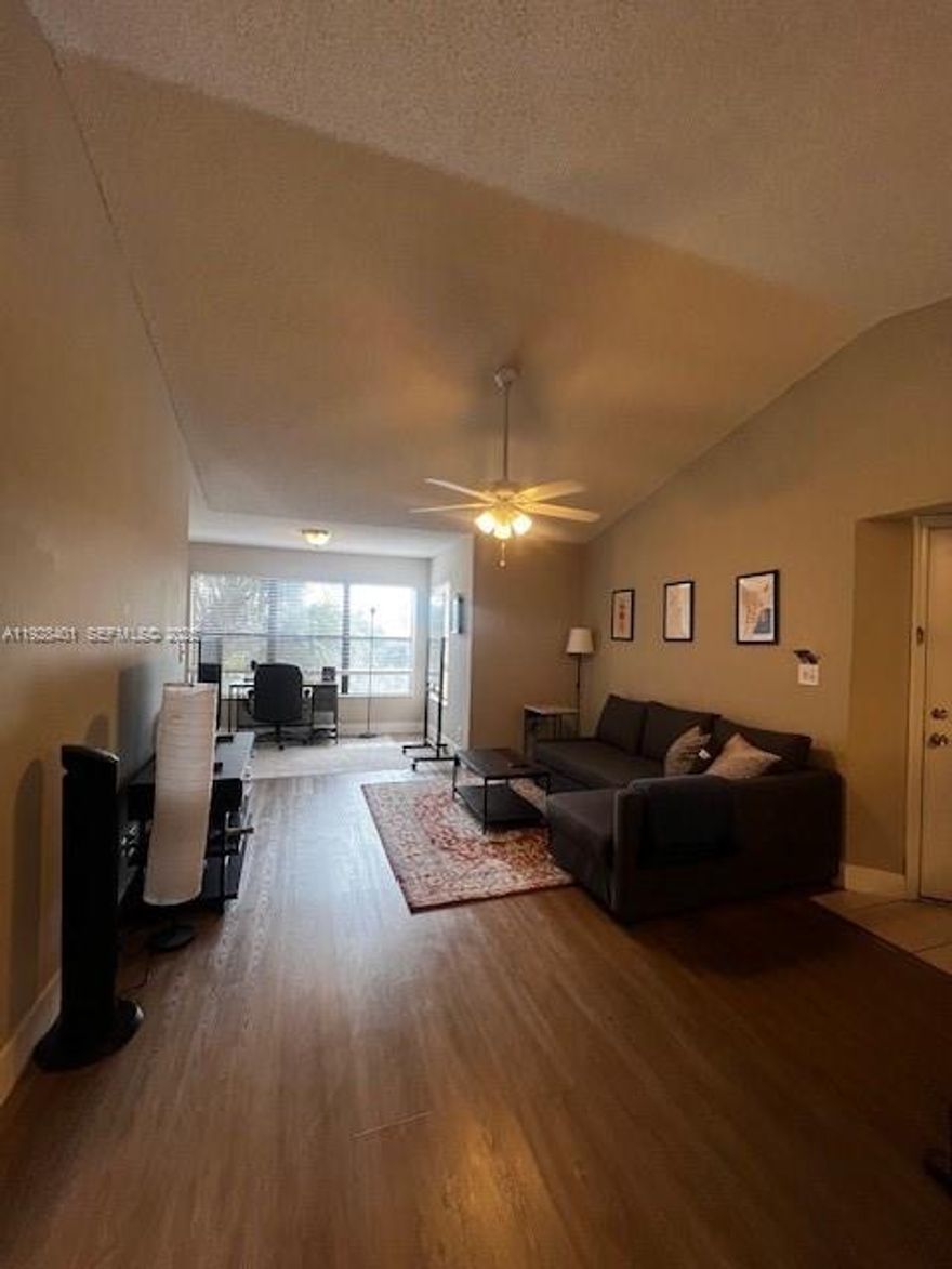 Spacious, remodeled, top floor 1BR/1BA unit with vaulted ceilings in the heart of Davie- across the street from NSU and close to all the shopping, restaurants, and entertainment the area has to offer. Just a few blocks from 595- you can't beat the location. Unit is very well maintained, come see for yourself! Washer/dryer inside unit.