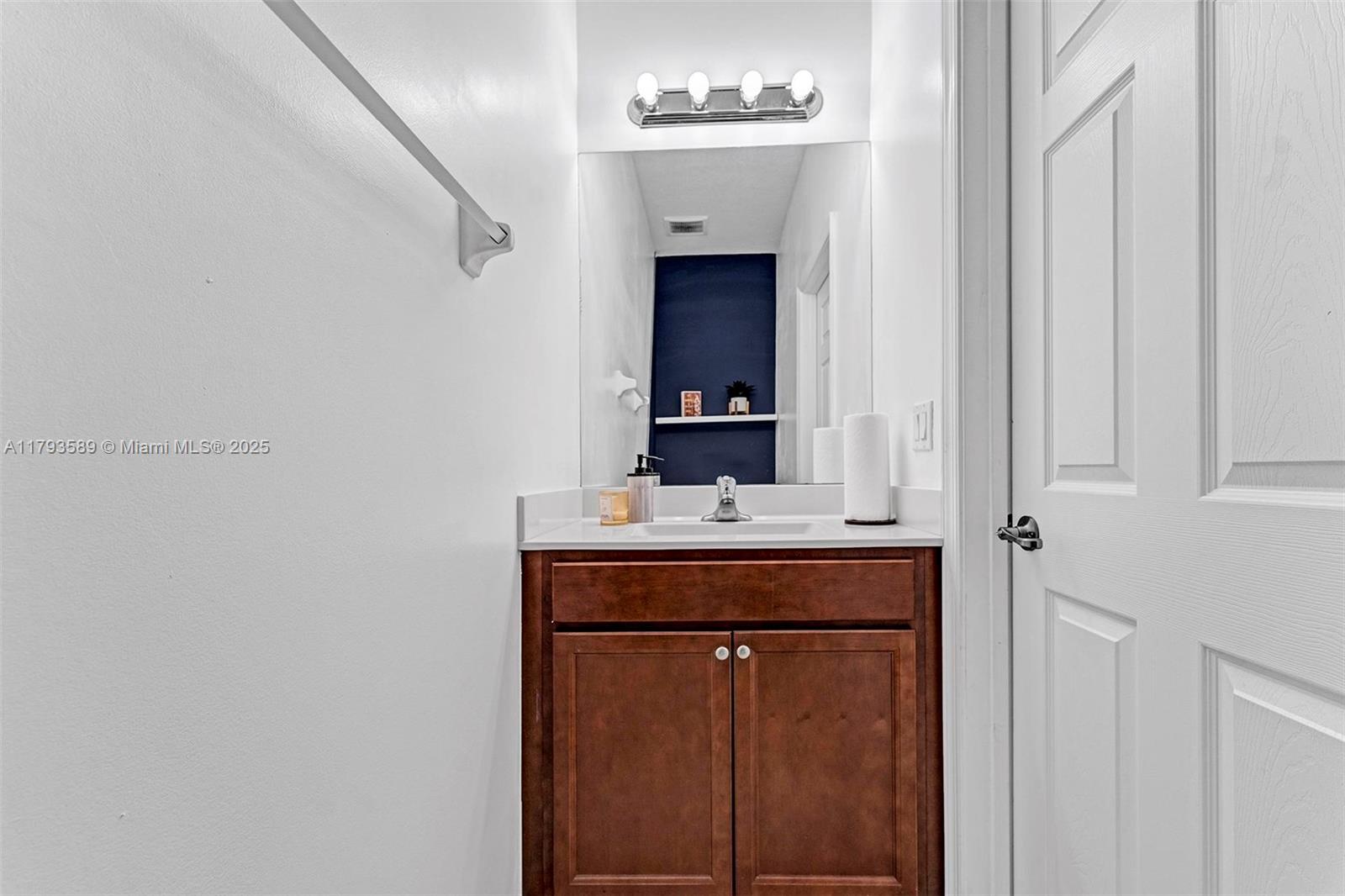 CHARLESTON COMMONS 2 - Residential