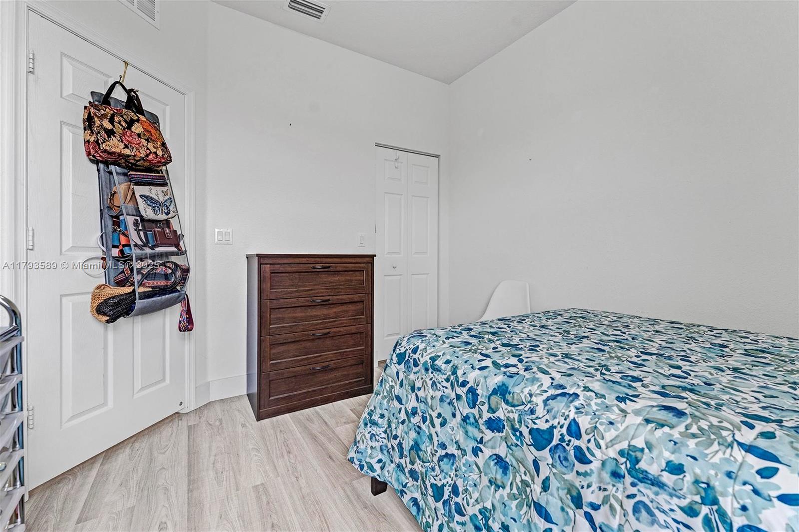 CHARLESTON COMMONS 2 - Residential