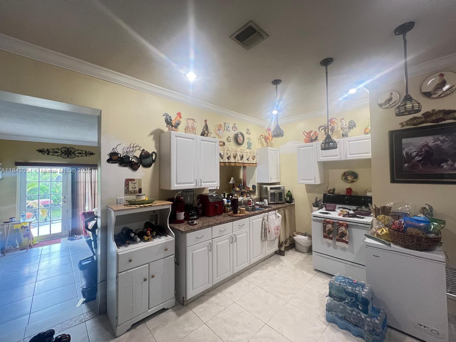 3435 NW 80TH ST