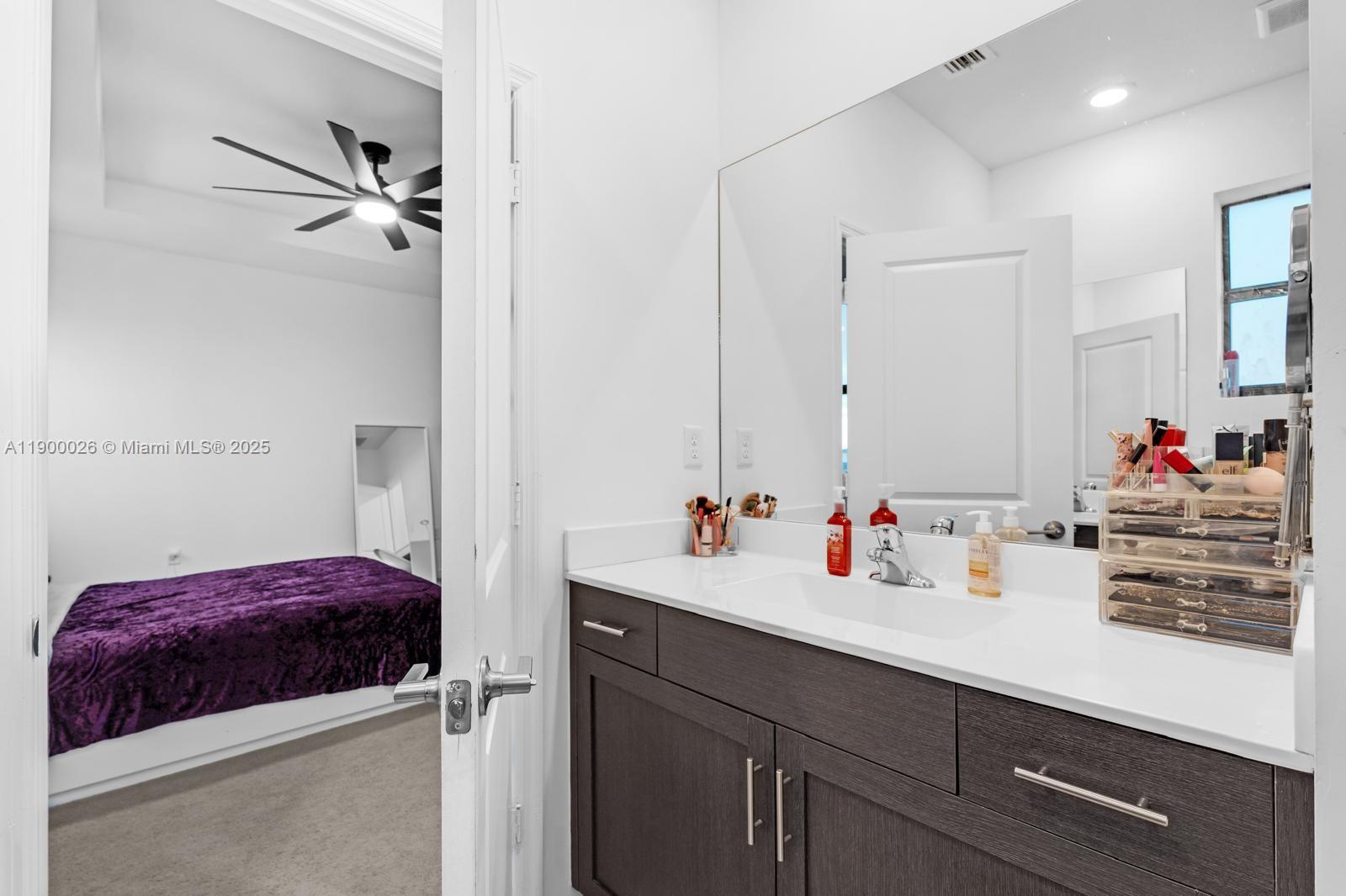 ENCLAVE SOUTH PHASE 1 - Residential