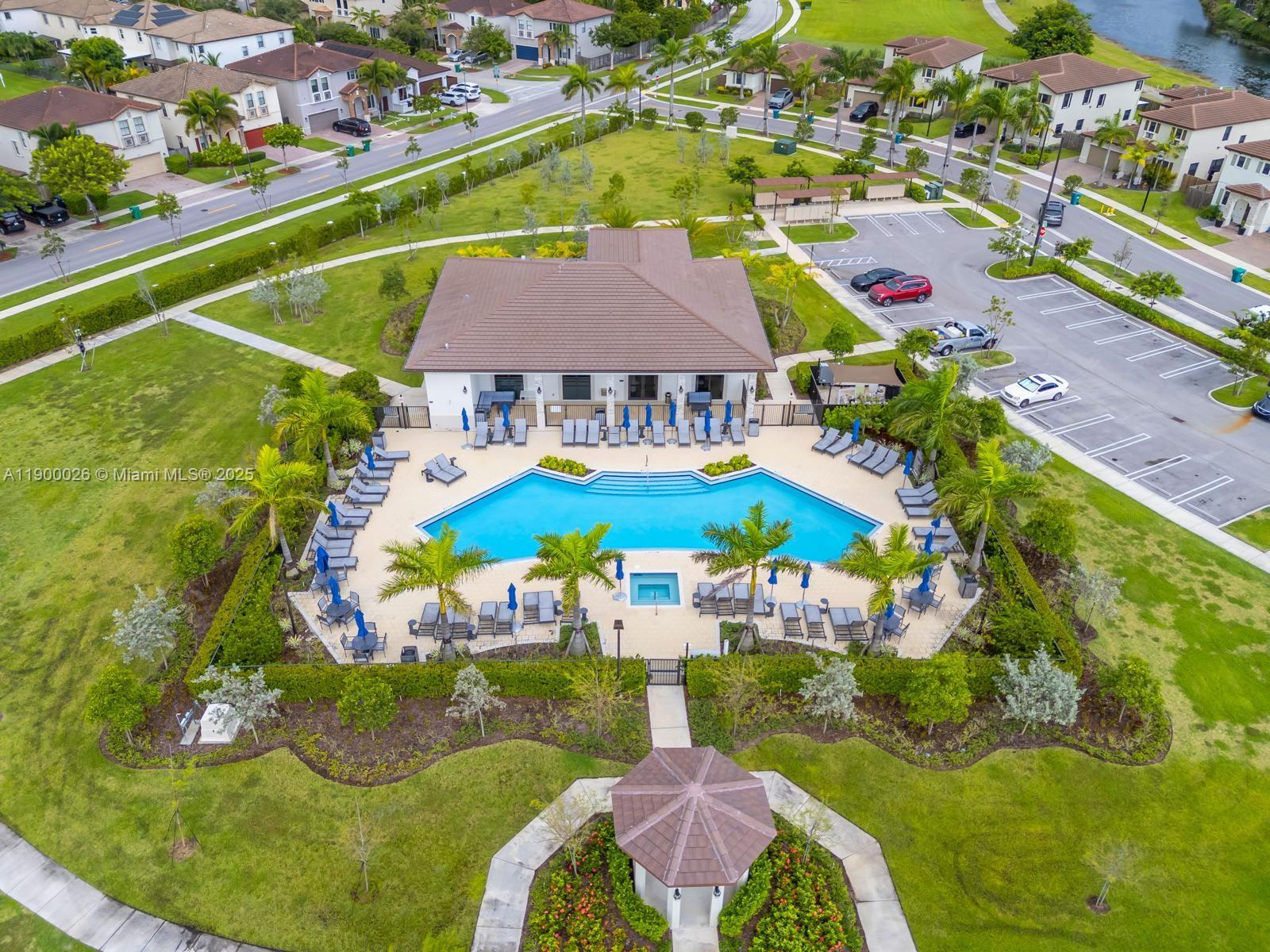 ENCLAVE SOUTH PHASE 1 - Residential