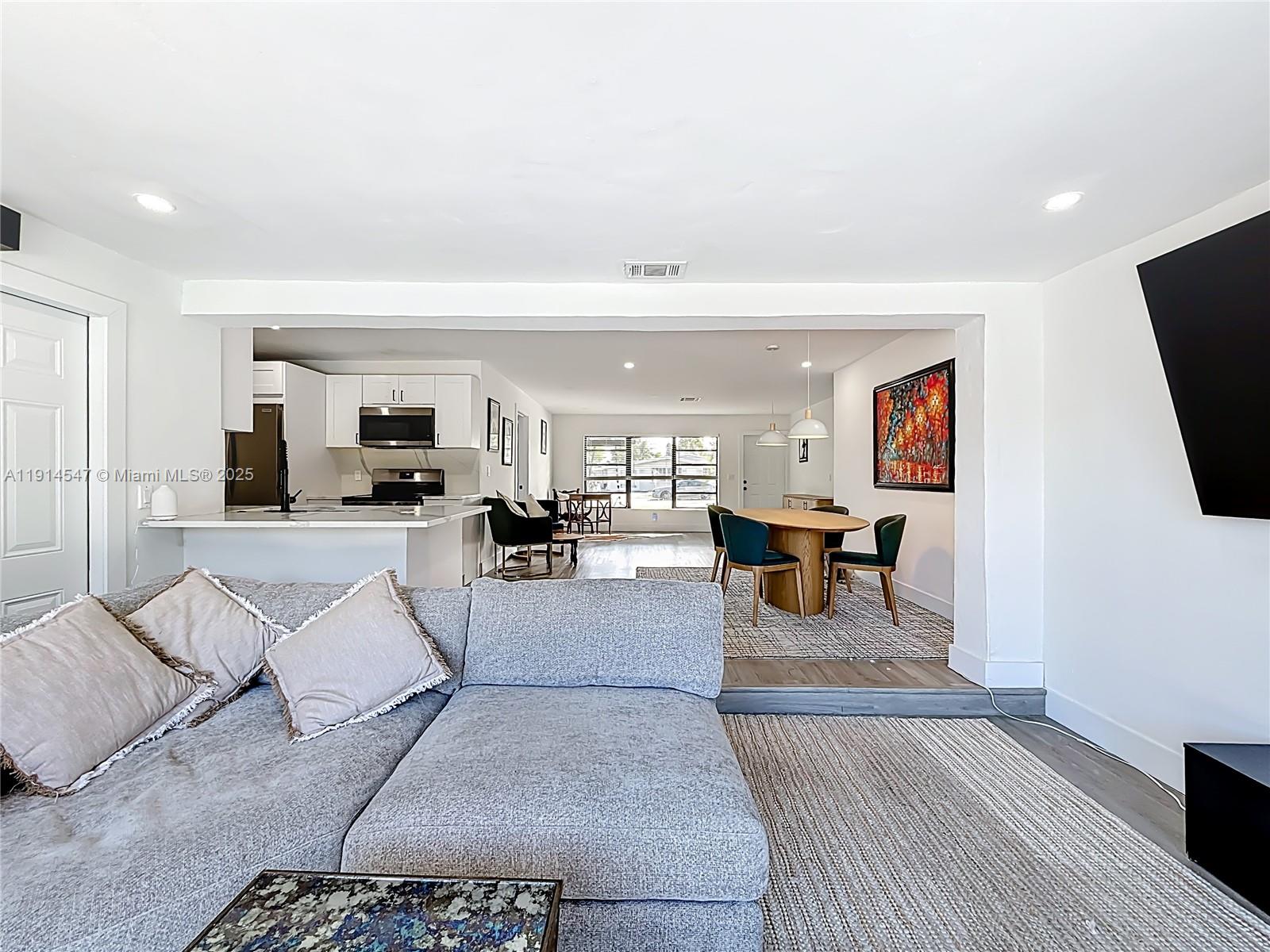 BOULEVARD HEIGHTS SEC 6 - Residential Lease