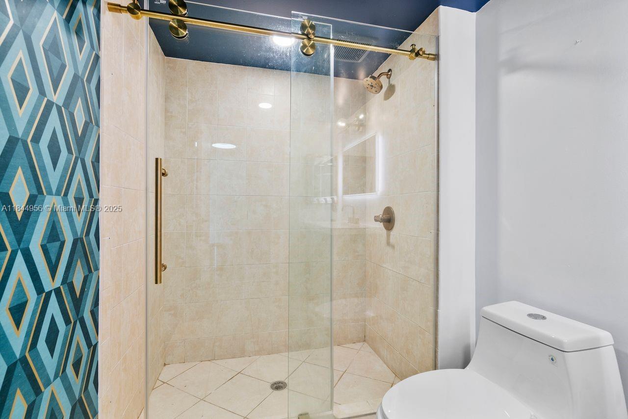 BRICKELL ON THE RIVER N T - Residential