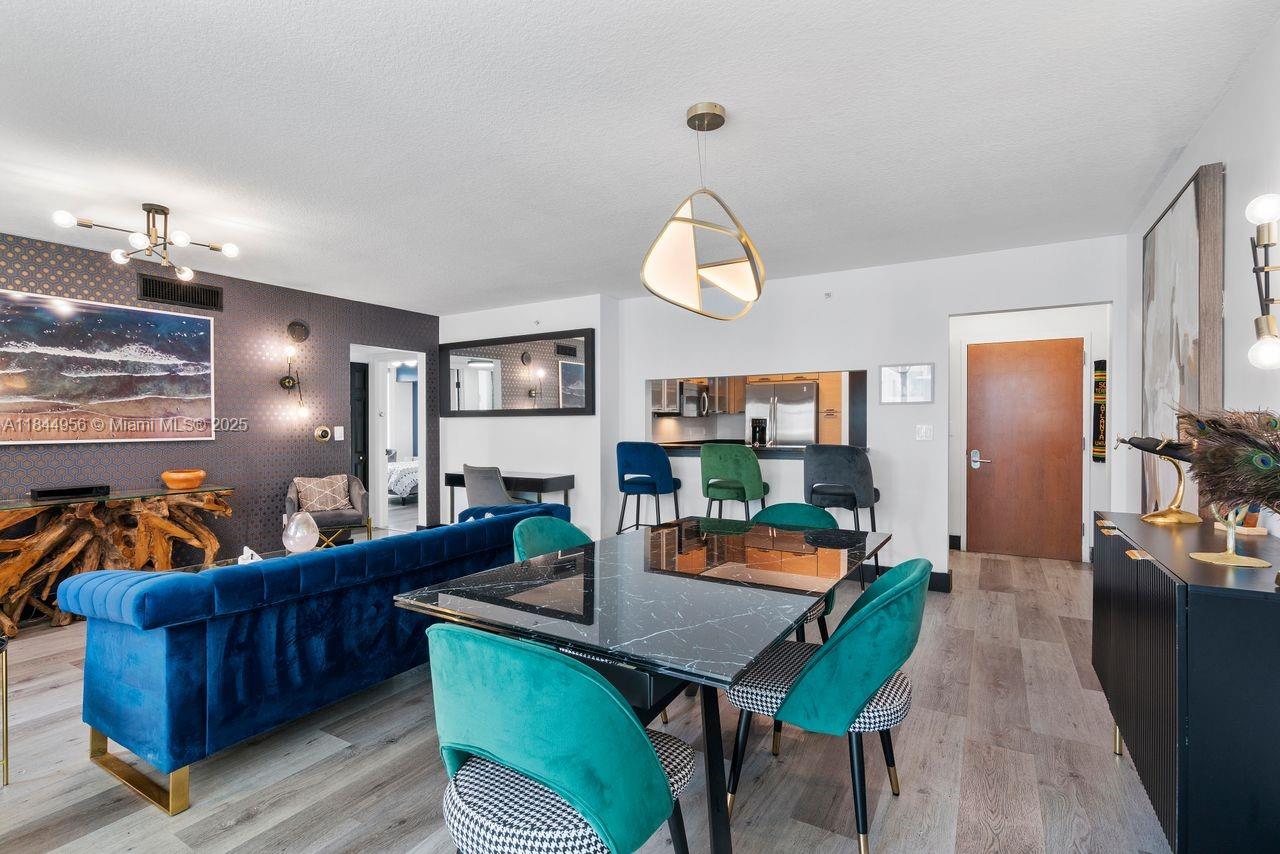 BRICKELL ON THE RIVER N T - Residential