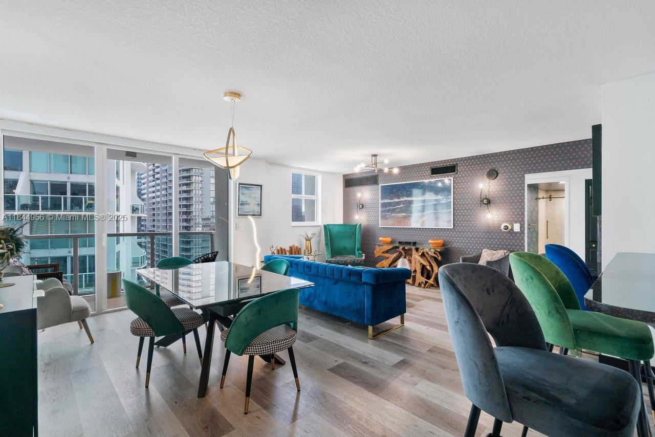 BRICKELL ON THE RIVER N T - Residential