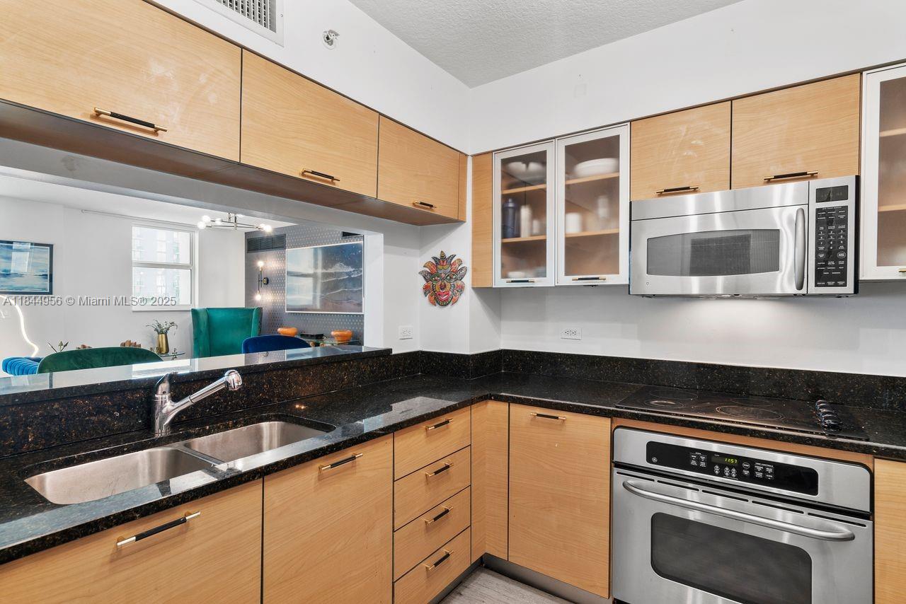 31 SE 5th St 2911