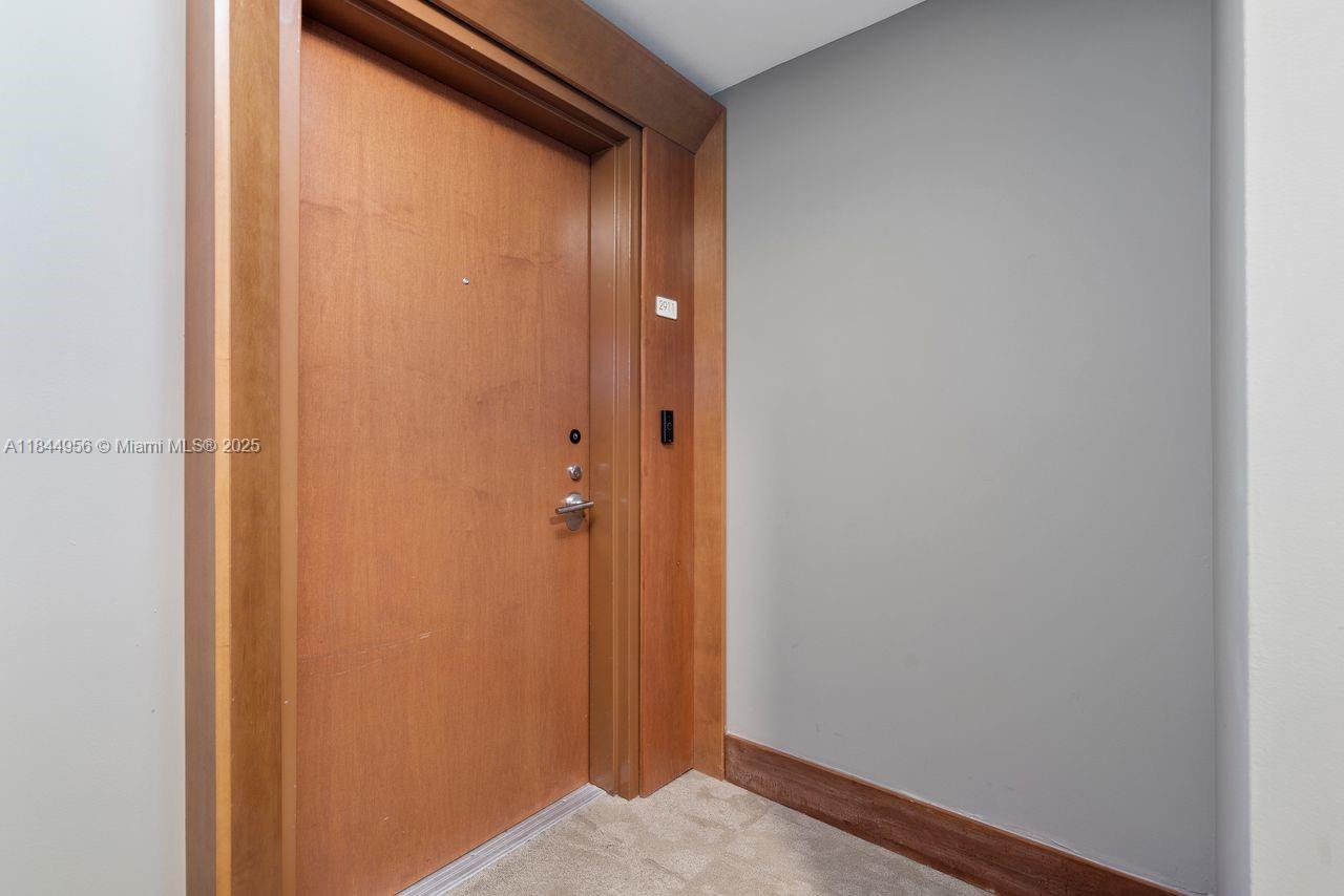 BRICKELL ON THE RIVER N T - Residential