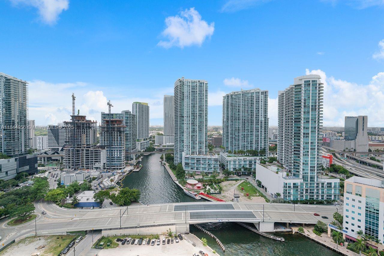 BRICKELL ON THE RIVER N T - Residential