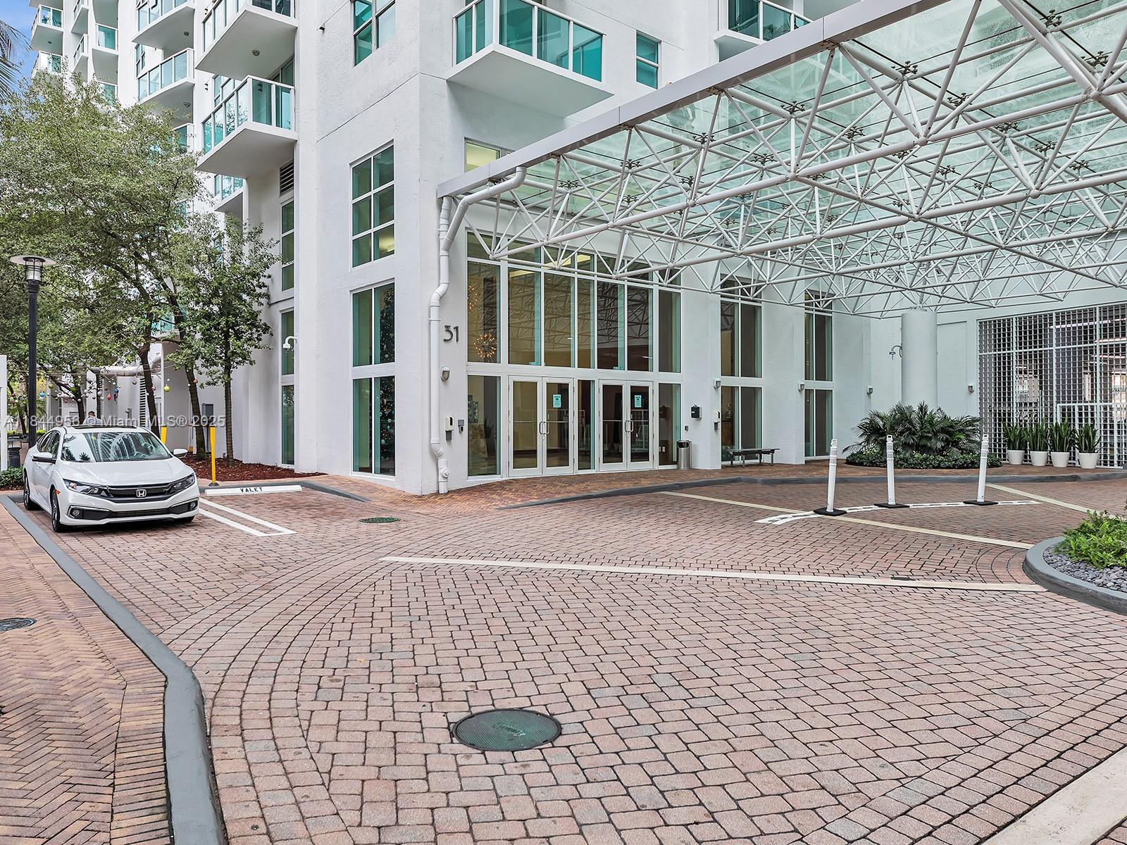 31 SE 5th St 2911