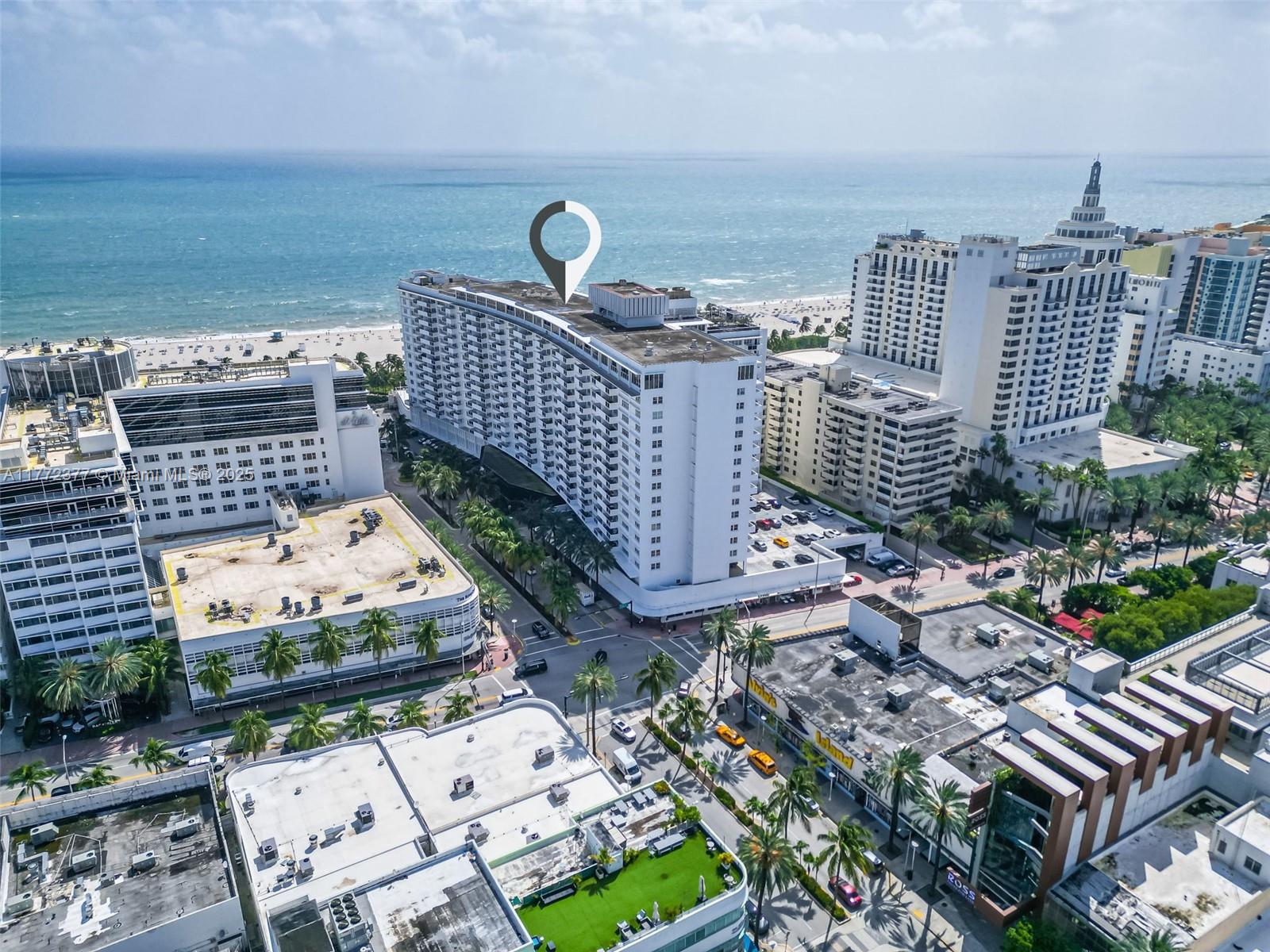 THE DECOPLAGE CONDO - Residential