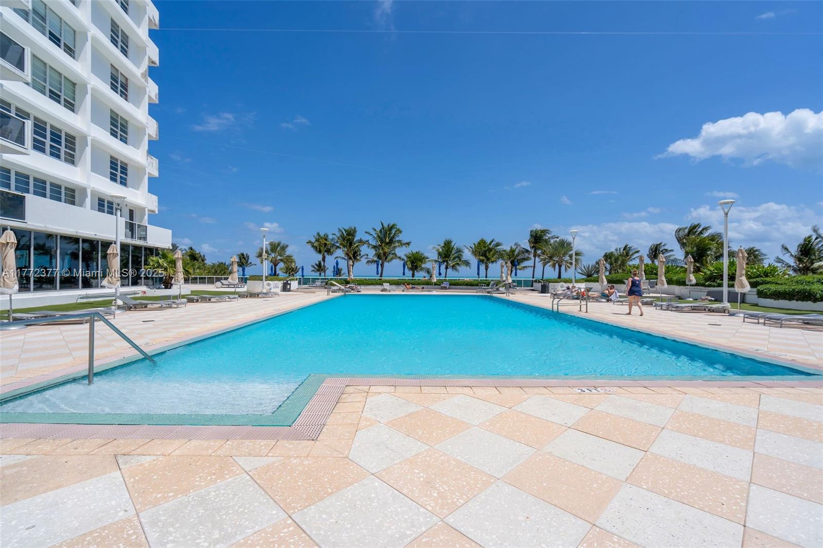 THE DECOPLAGE CONDO - Residential