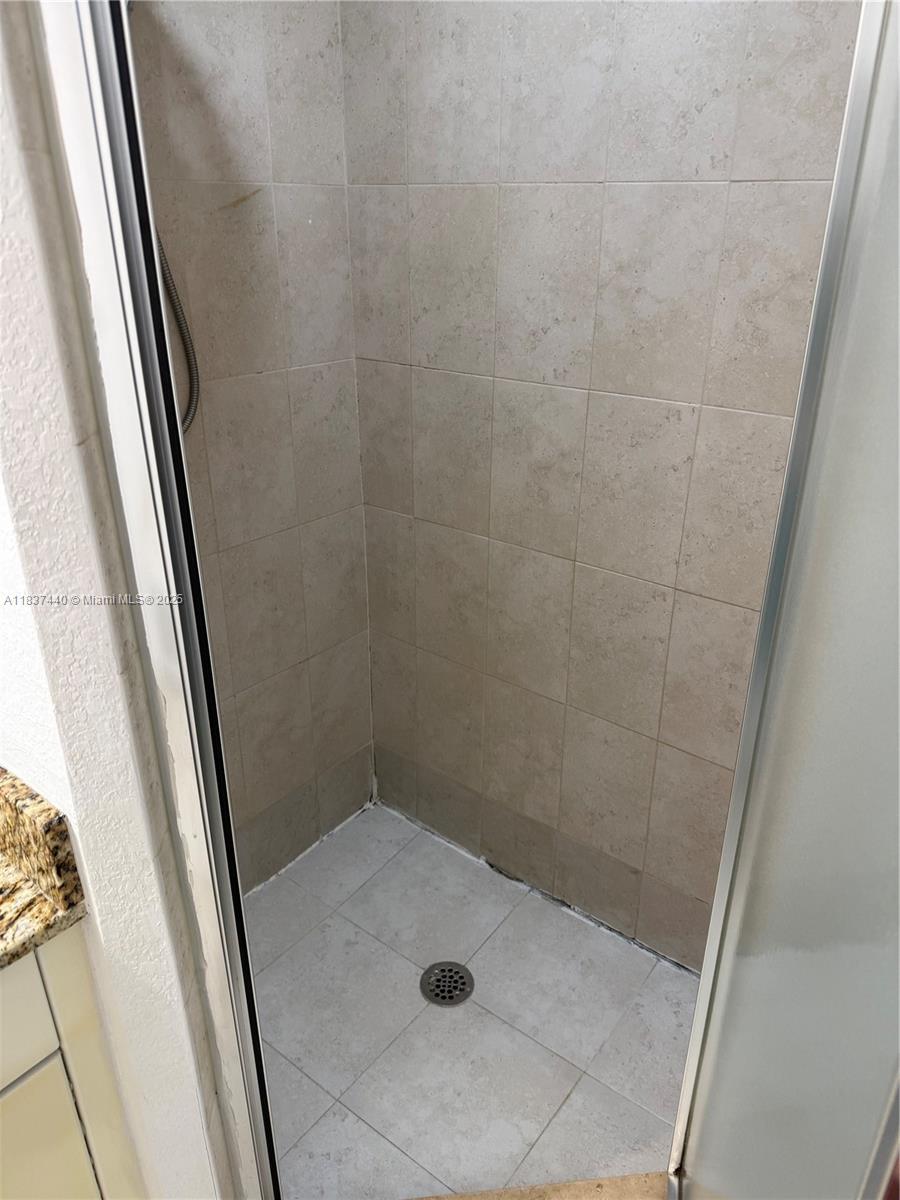 Radius Condo - Residential Lease