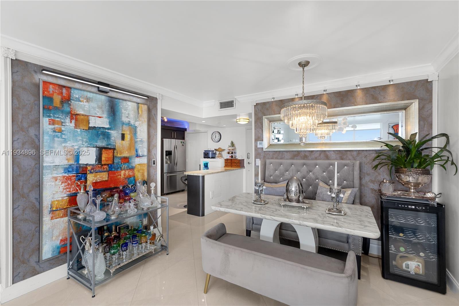 COMMODORE PLAZA CONDO - Residential