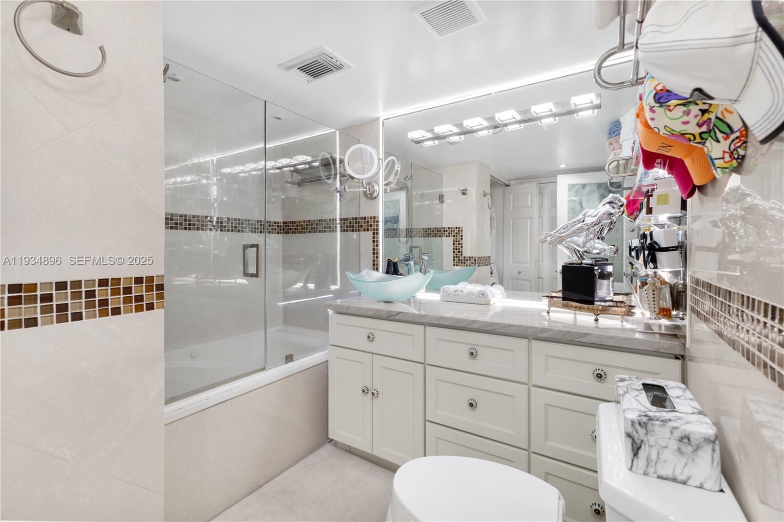 COMMODORE PLAZA CONDO - Residential