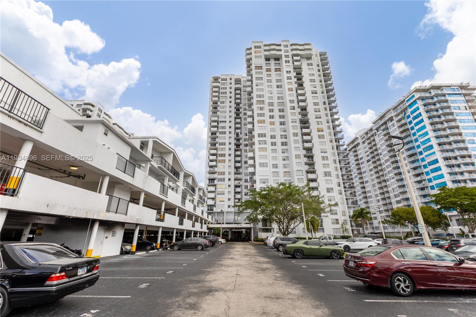 COMMODORE PLAZA CONDO - Residential