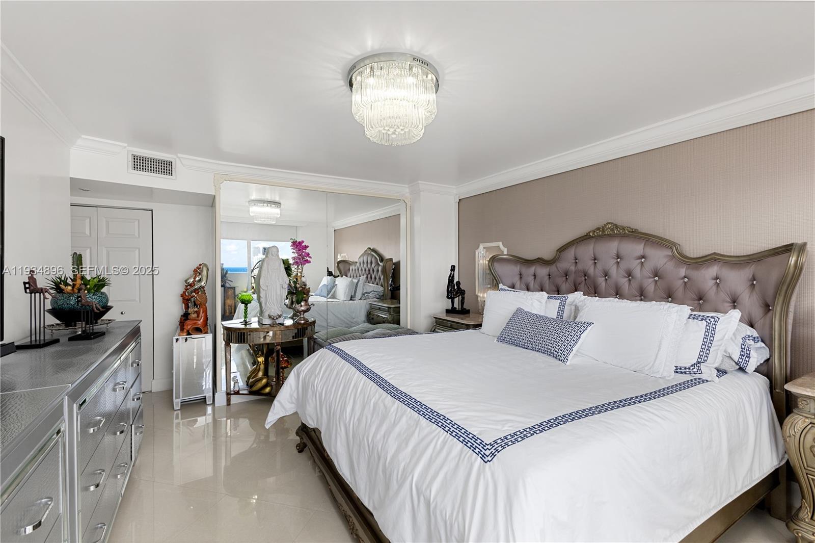 COMMODORE PLAZA CONDO - Residential