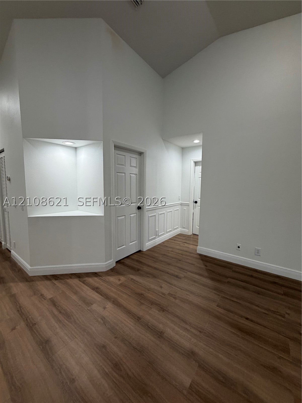 853 Sand Creek Cir